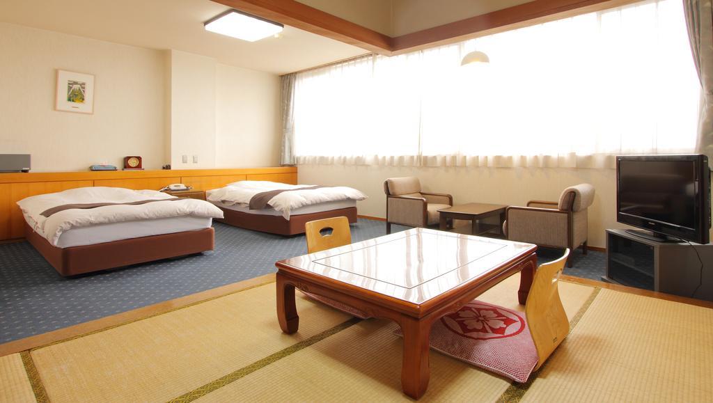 Kasugai View Hotel Fuefuki Экстерьер фото