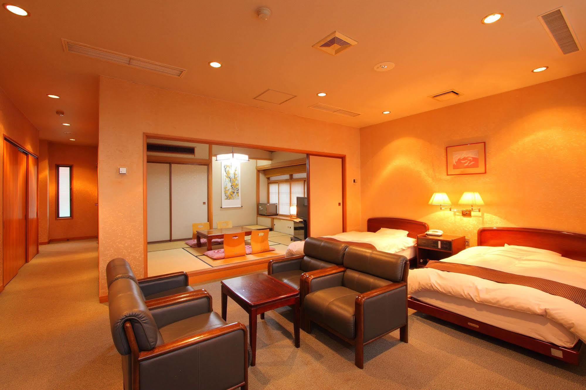 Kasugai View Hotel Fuefuki Экстерьер фото